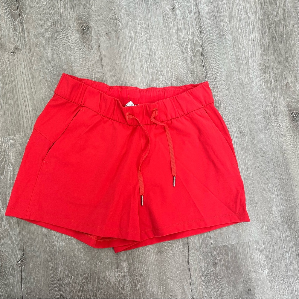 Lululemon - Women's On The Fly Shorts